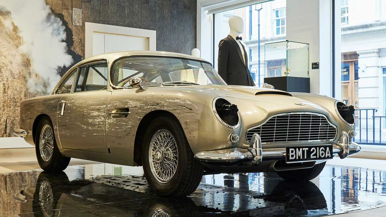 Kereta James Bond Dilelong Dengan Harga Yang Cukup Gila 6