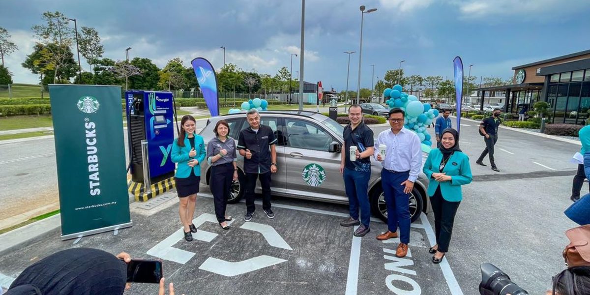 Starbucks Malaysia Bakal Sediakan Tempat Pengecasan Kereta Elektrik 1